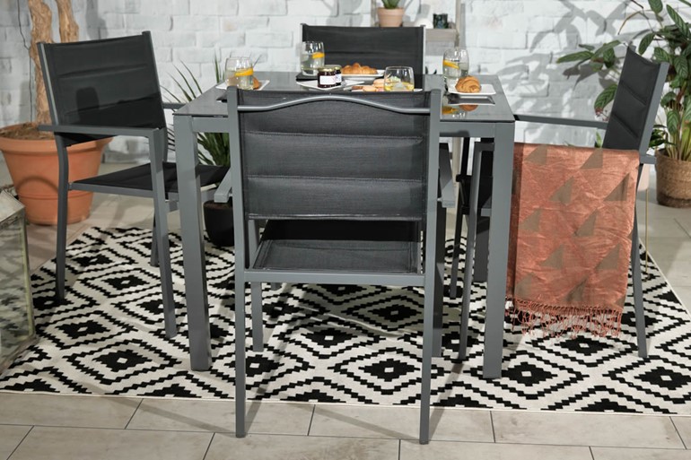 Sorrento 4 Seater Dining Set Including Parasol