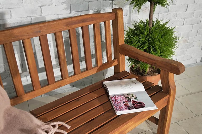 Turnbury Wooden Slatted Bench