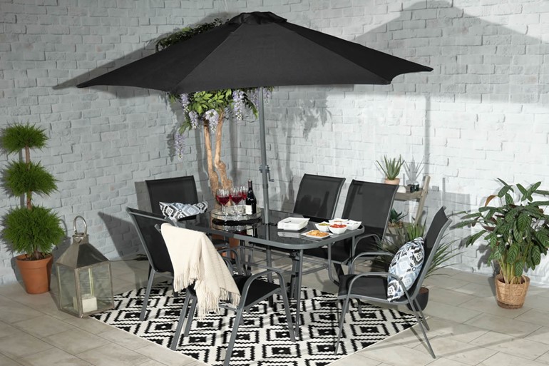 Rio Stacking Dining Set With Parasol