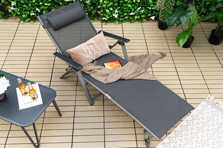 Newquay Outdoor Folding Lounge Chair With Adjustable Backrest